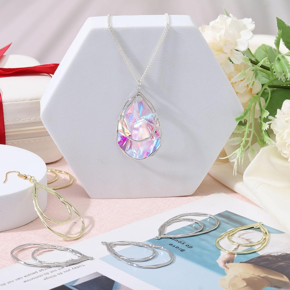 CHGCRAFT 20Pcs 2 Colors Teardrop Open Back Bezel Charms Pendants Zinc Alloy Pendants Bezel Blank Trays Geometric Hollow Frame Charms For DIY UV Resin Epoxy Resin Pressed Flower Jewelry Platinum Golden