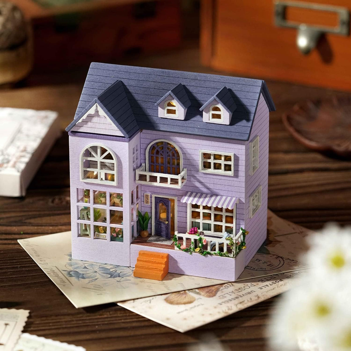 DIY Miniature House Kit with Furniture, Opened & Closed Mini Dollhouse